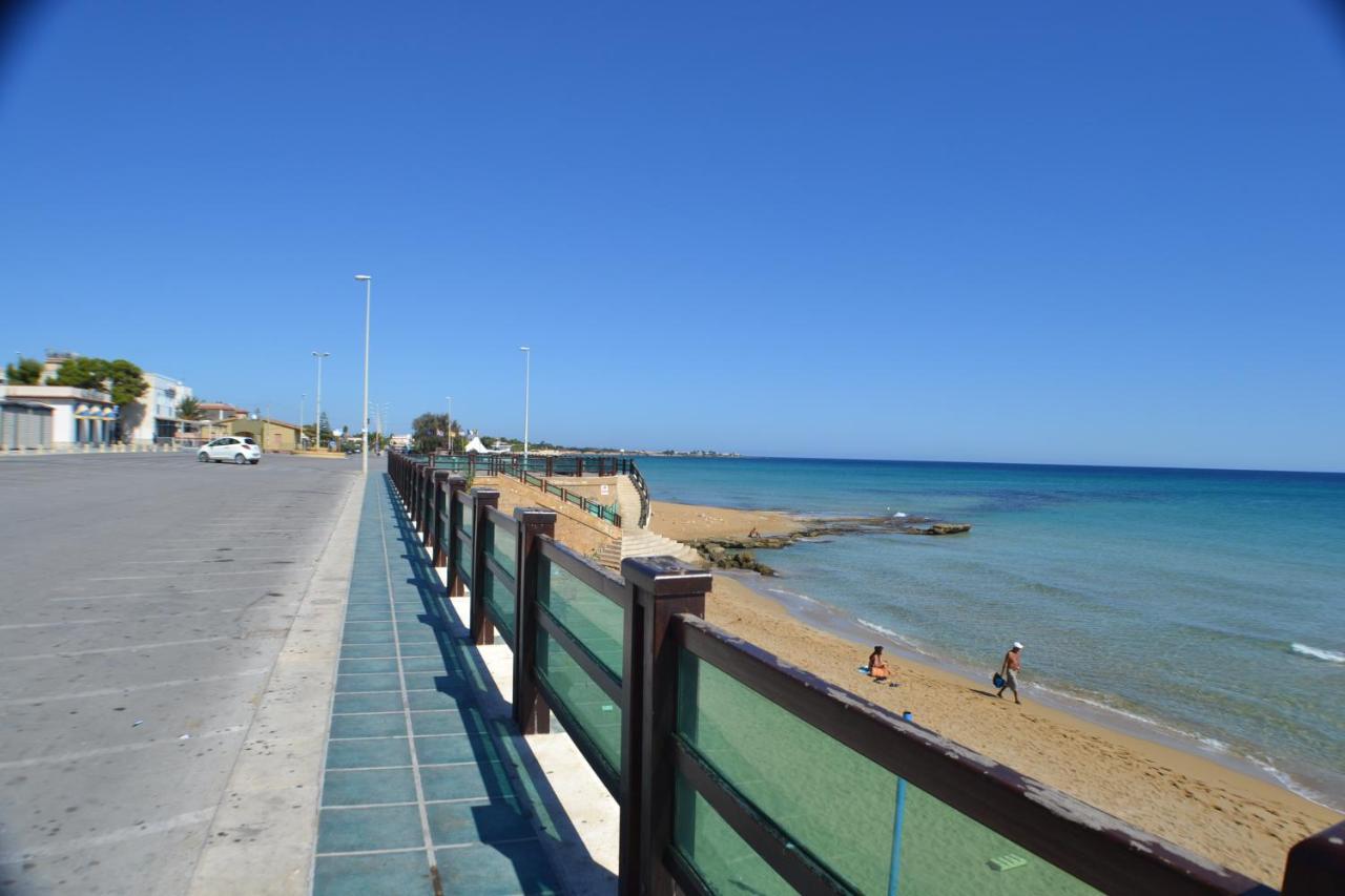 Villa Relax Lido di Noto Exteriör bild